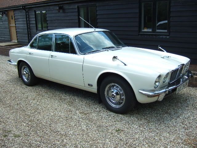 1974M_Jaguar_XJ6.jpg