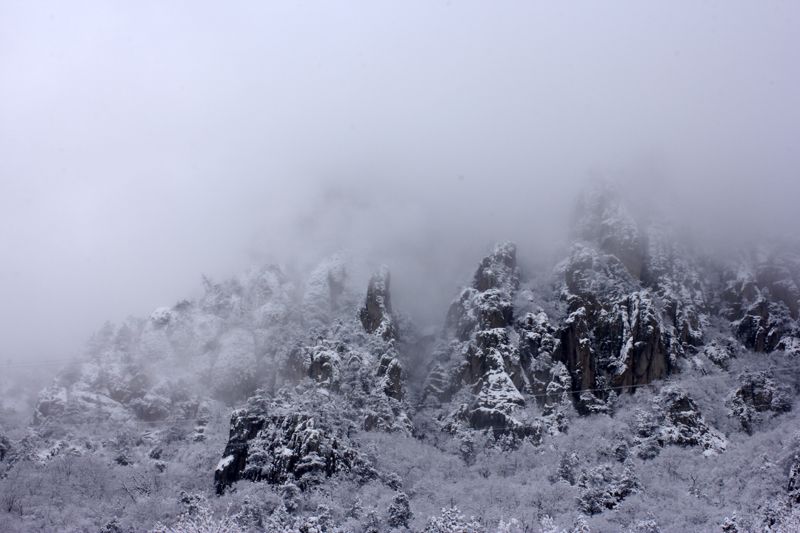  photo snowinarmenia1_zps68193c9c.jpg